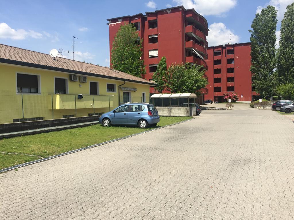 Bnbook Bilo Malpensa ガッララーテ エクステリア 写真